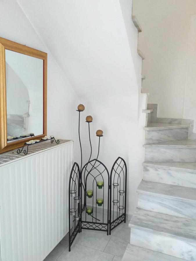 Roulas Cozy Apartments อาร์เตมีดา ภายนอก รูปภาพ