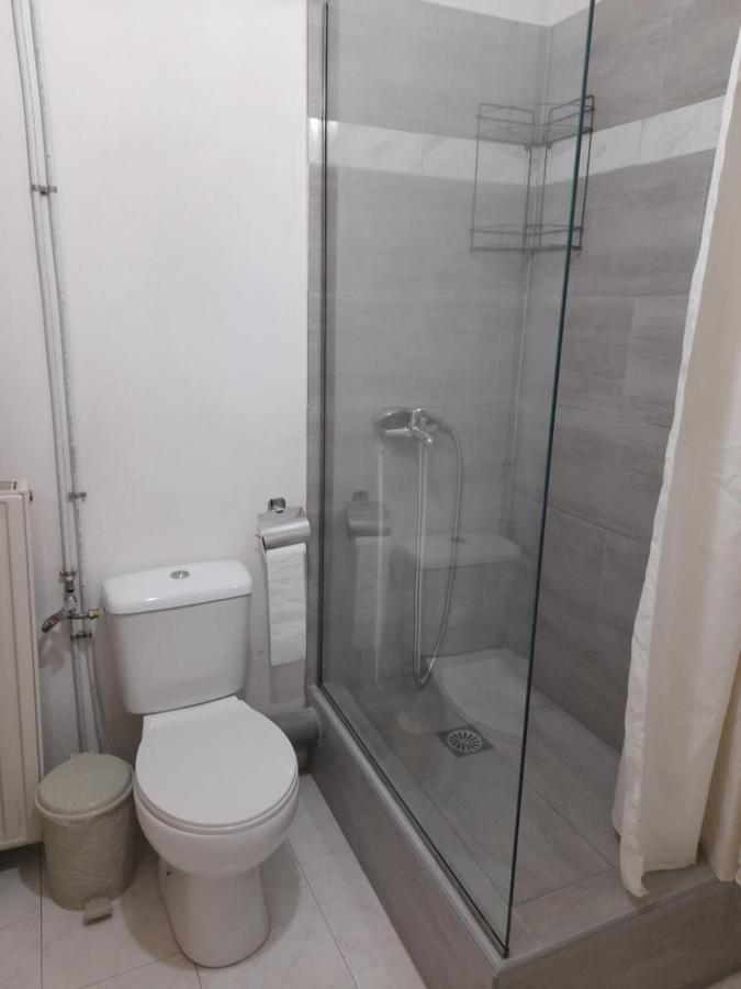 Roulas Cozy Apartments อาร์เตมีดา ภายนอก รูปภาพ