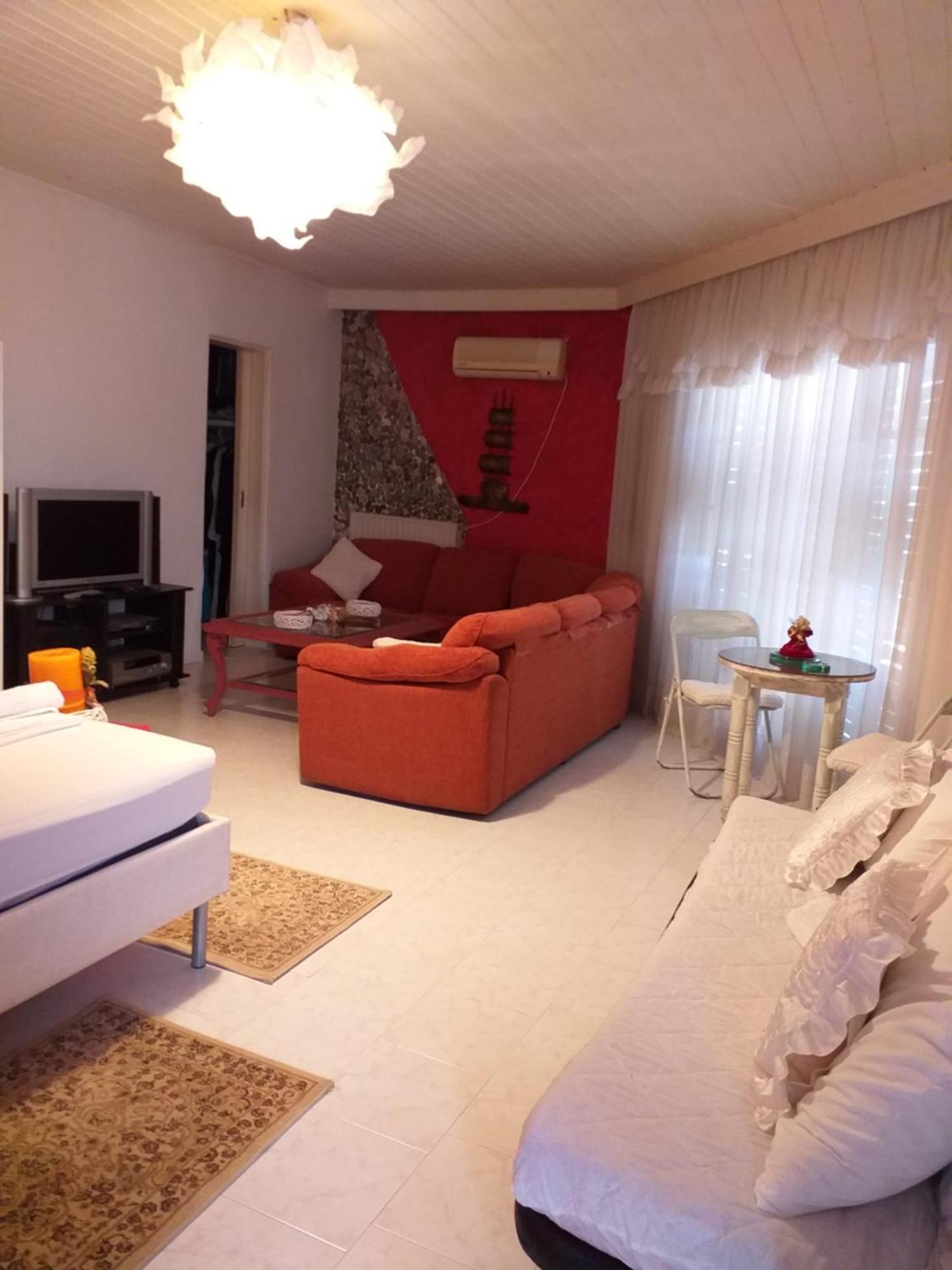 Roulas Cozy Apartments อาร์เตมีดา ภายนอก รูปภาพ